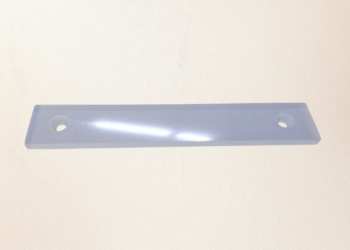 食品衛生適合 シリコンゴム加工事例｜プロッター皿穴加工 株式会社ダイコー